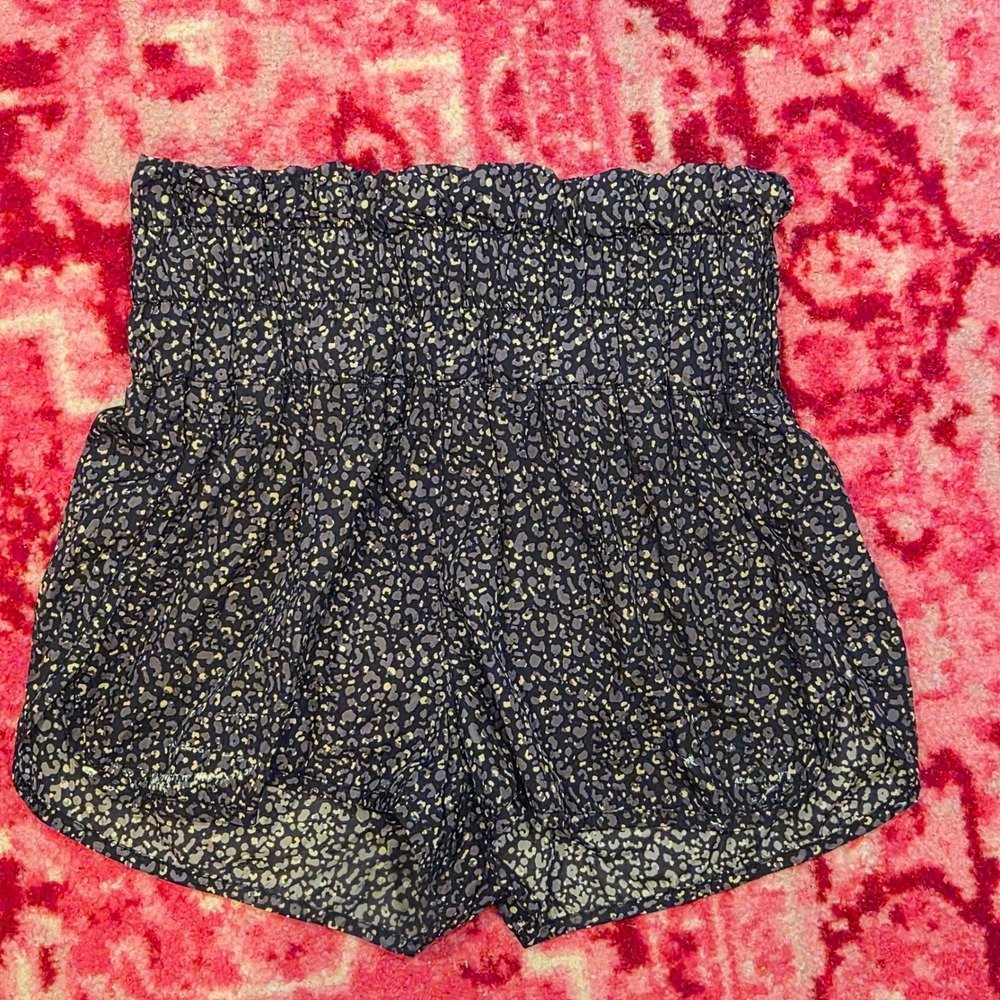 Free People FP Movement Shorts Womens Small Leopard Way Home High Rise Smocked